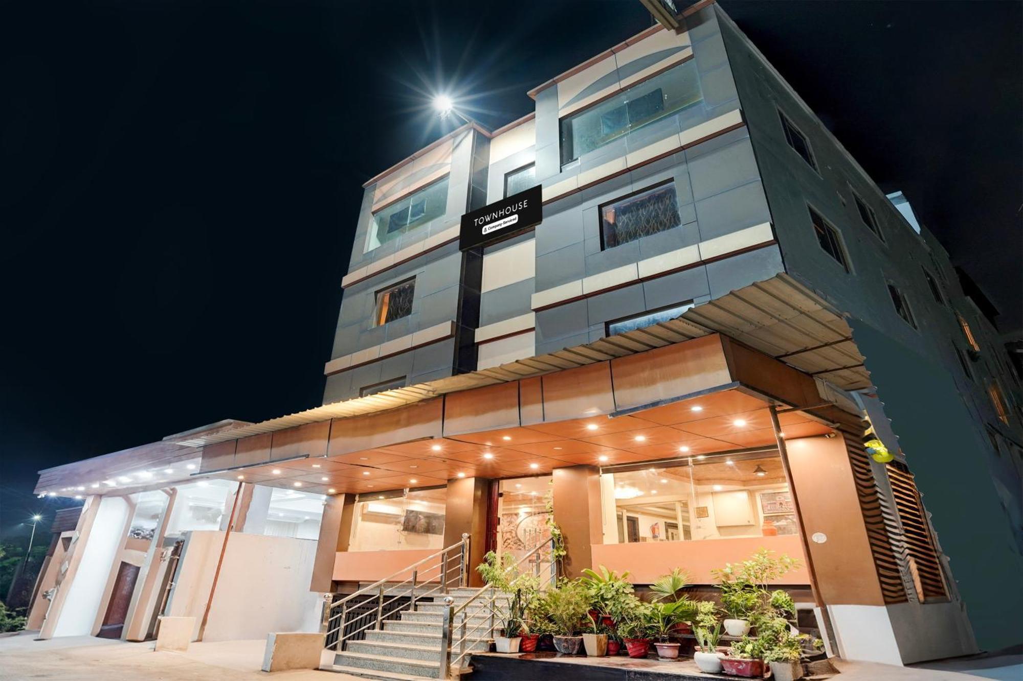 Super Townhouse Haridwar Near Har Ki Pauri Hotell Exteriör bild