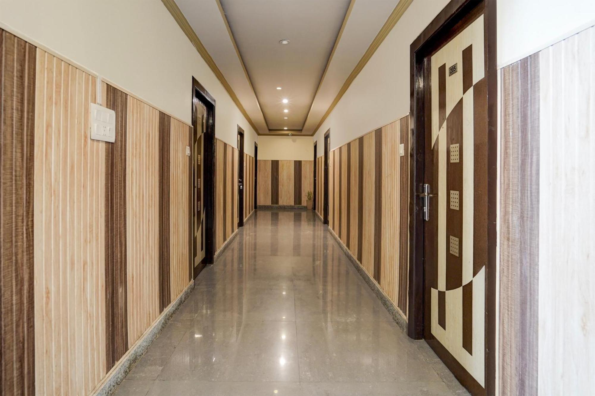 Super Townhouse Haridwar Near Har Ki Pauri Hotell Exteriör bild