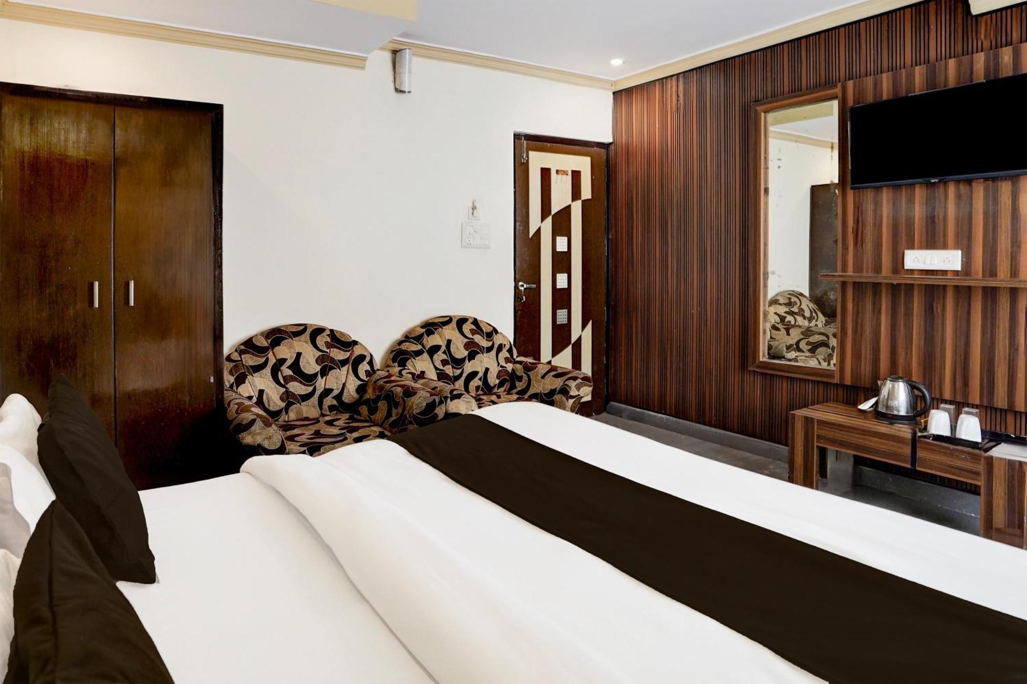 Super Townhouse Haridwar Near Har Ki Pauri Hotell Exteriör bild